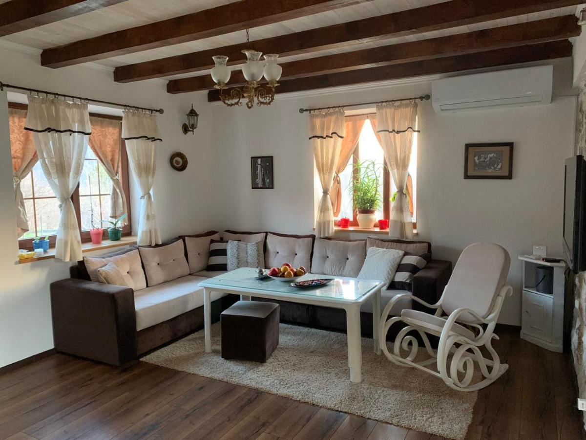 Silent Village Villa With Swimming Pool Mostar Exterior photo